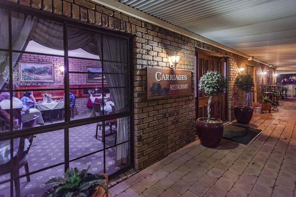 Overlander Homestead Motel โรมา ภายนอก รูปภาพ