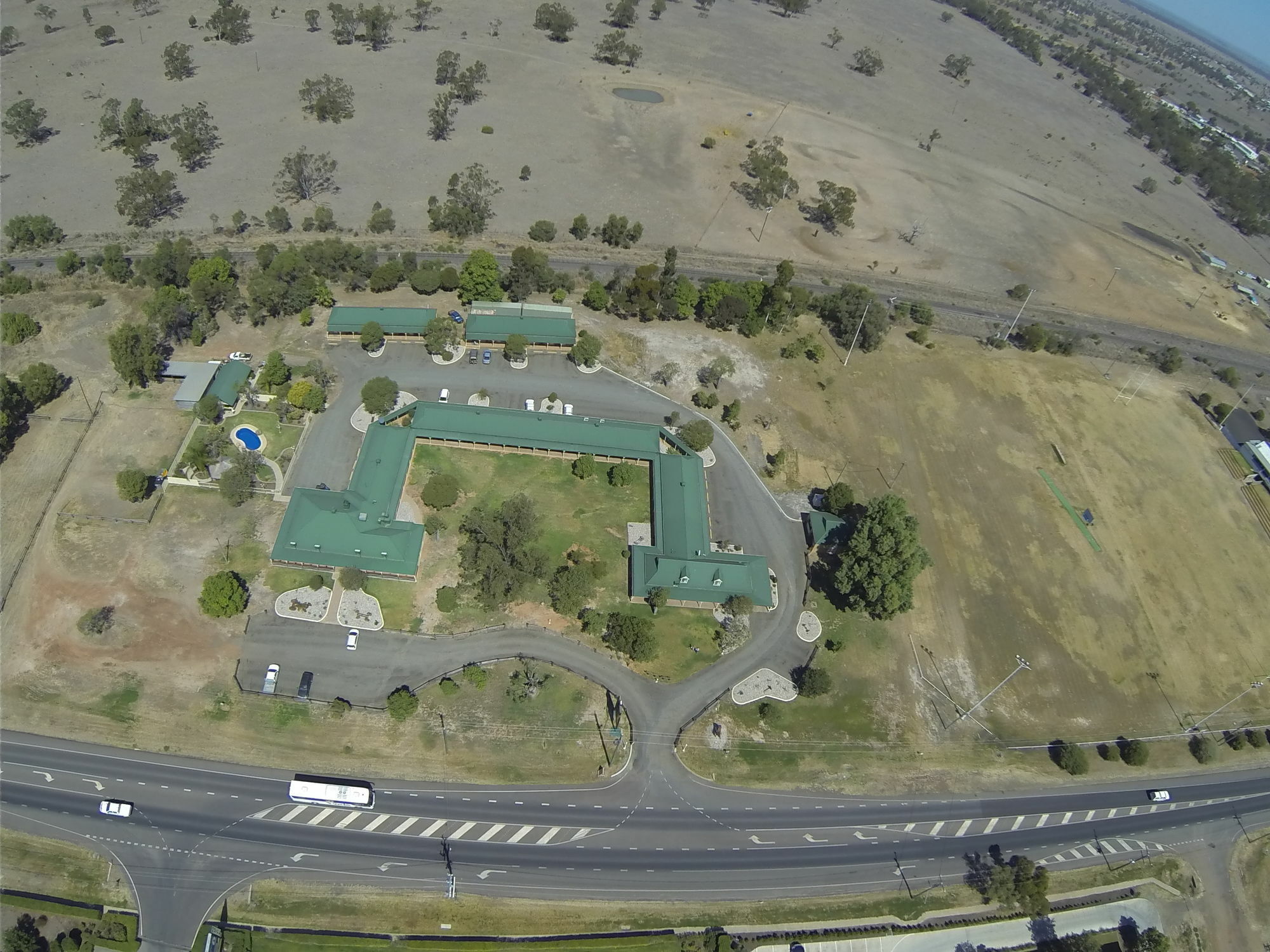 Overlander Homestead Motel โรมา ภายนอก รูปภาพ